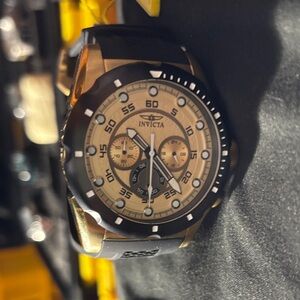 Invicta 20306 Speedway 50 mm Quartz Chronograph Gold Dial & Black Silicone Strap